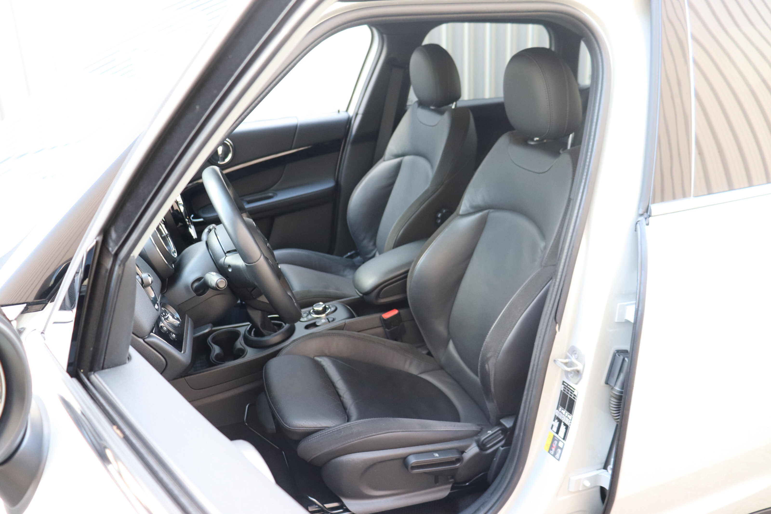 MINI Countryman Cooper SE ALL4 JCW Automaat