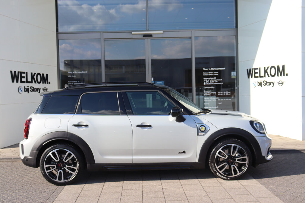 MINI Countryman 9