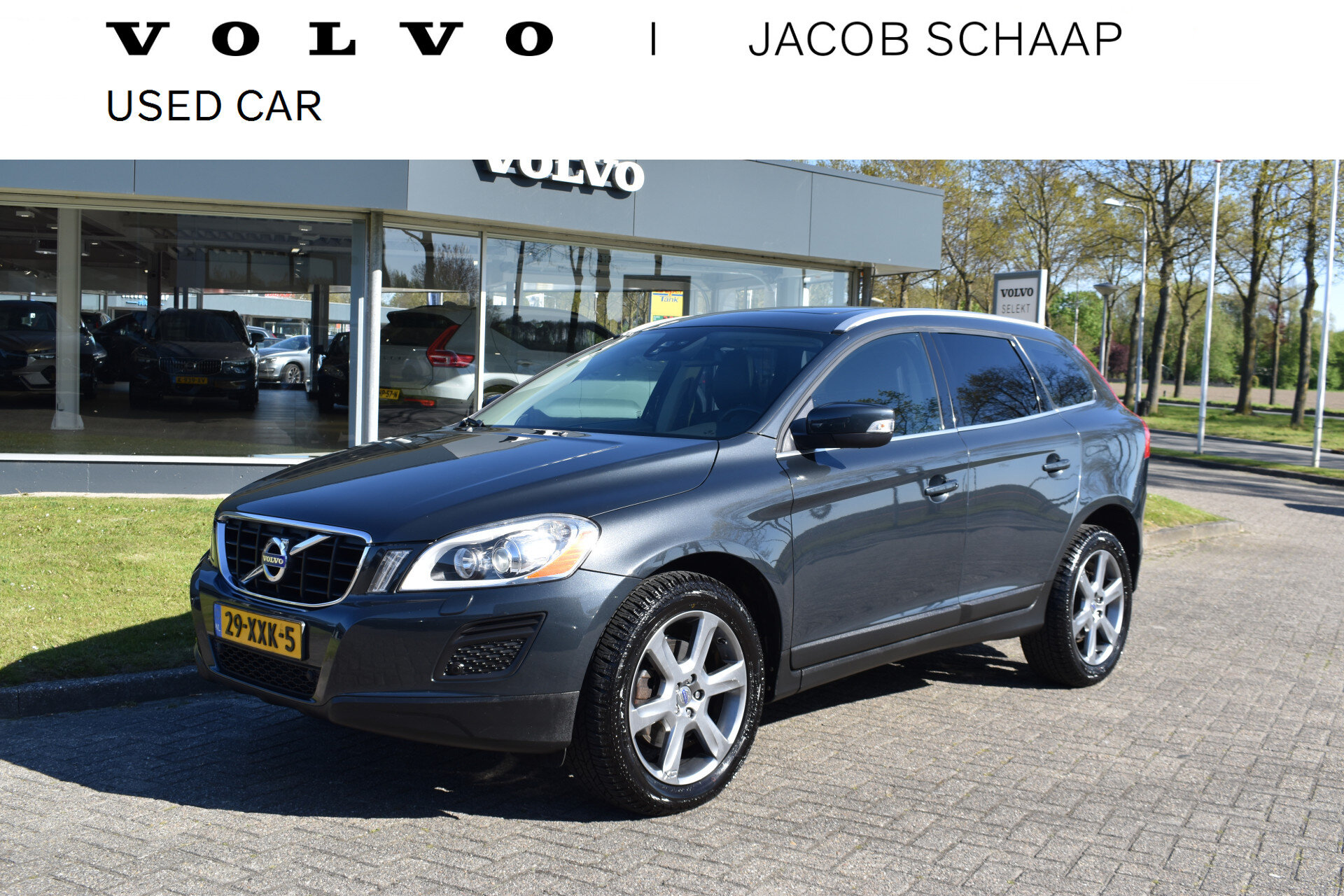 Volvo XC60 2.4 D5 AWD 215PK Automaat Summum