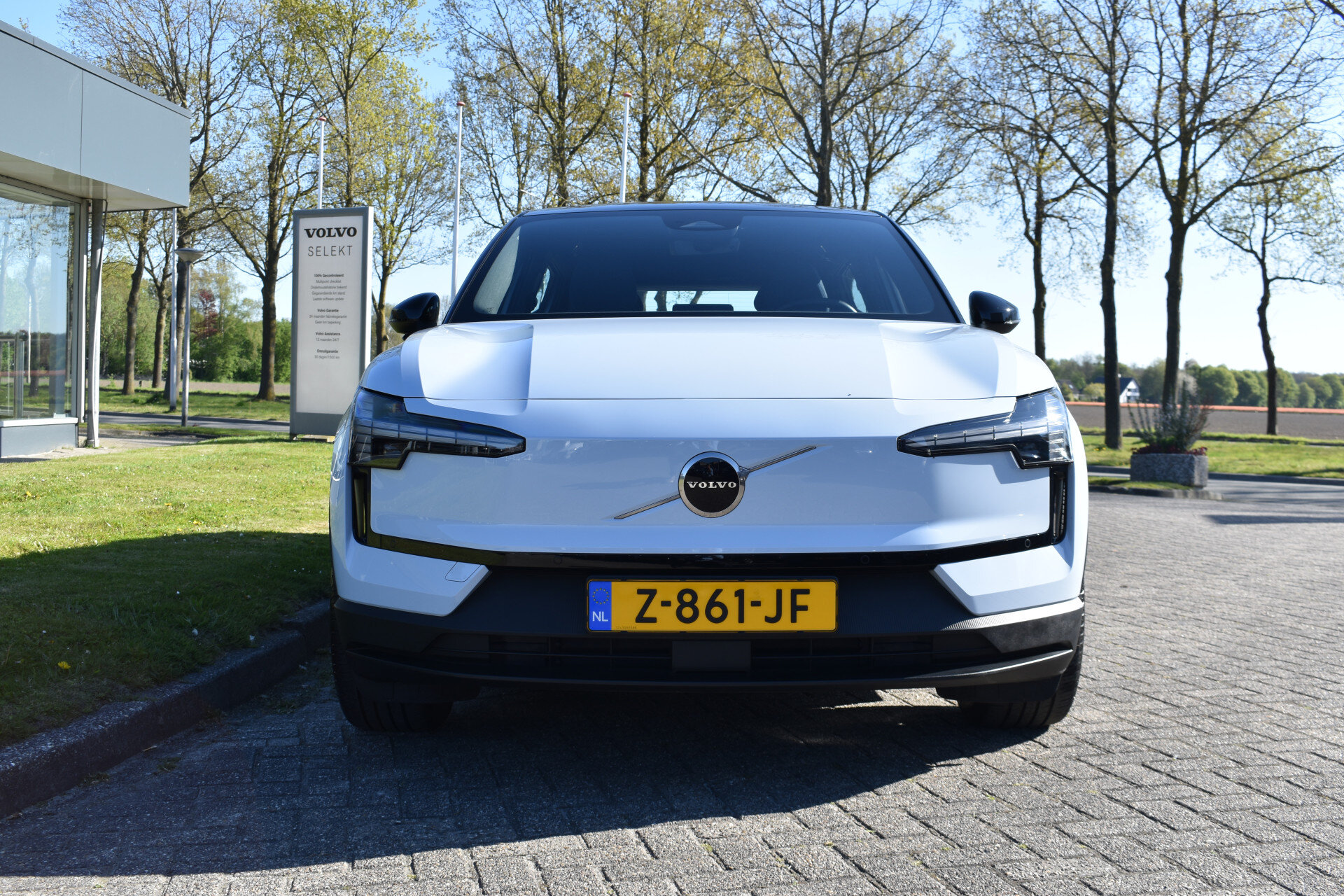 Volvo EX30 Extended Range 272PK Plus 69 kWh - Afbeelding 3