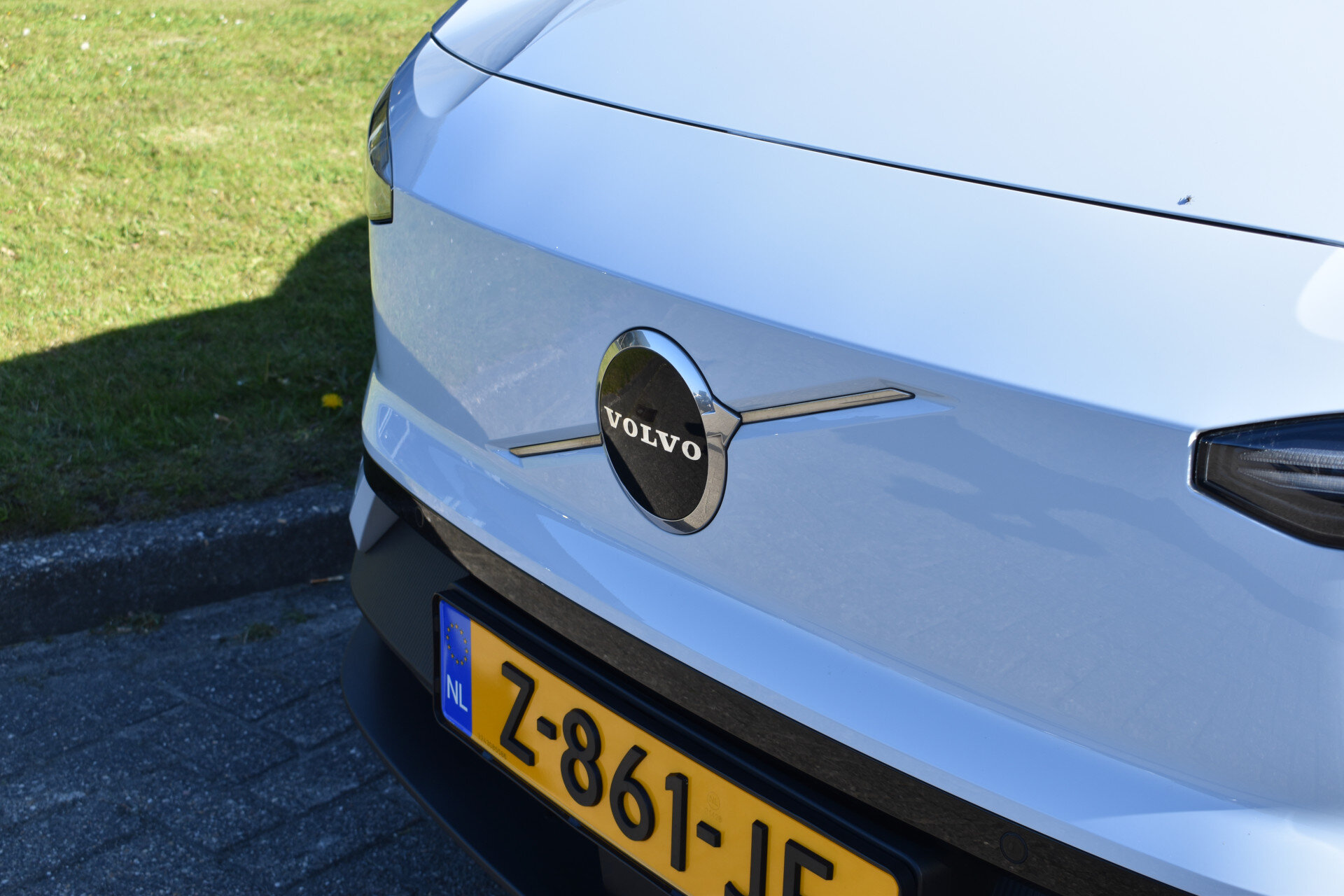 Volvo EX30 Extended Range 272PK Plus 69 kWh - Afbeelding 5