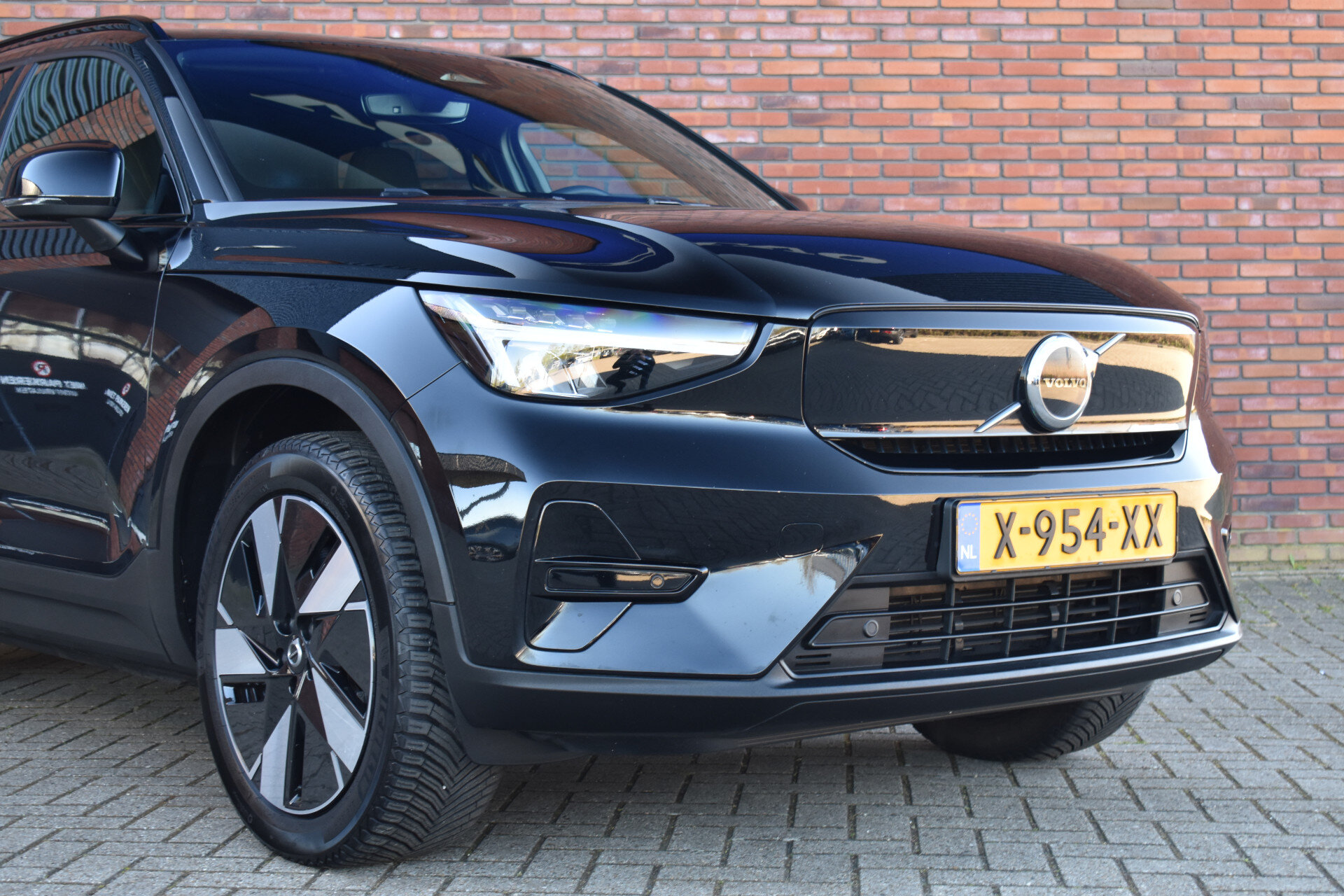 Volvo XC40 Extended Range 252PK Plus 82 kWh - Afbeelding 2