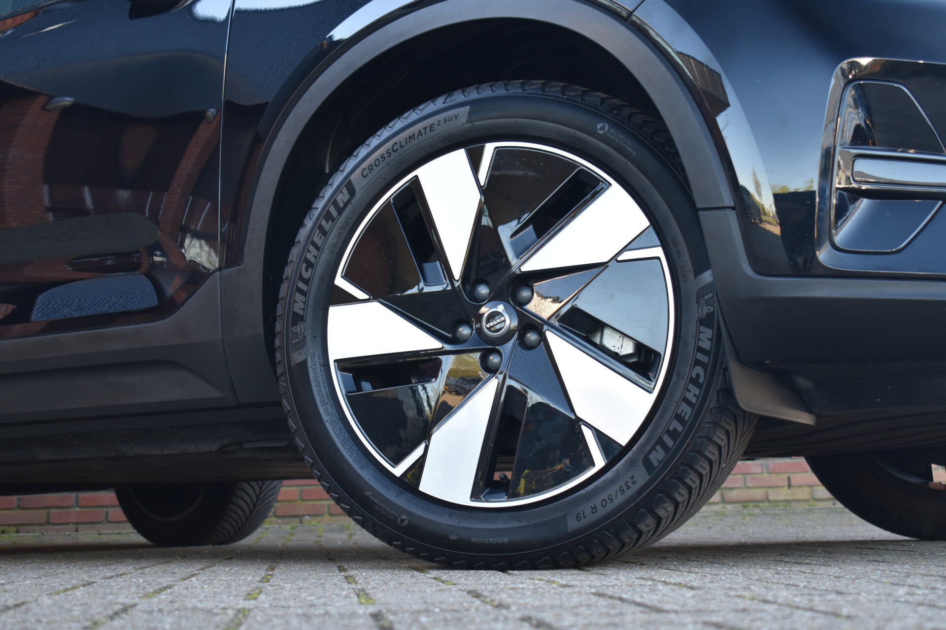 Volvo XC40 Extended Range 252PK Plus 82 kWh - Afbeelding 3