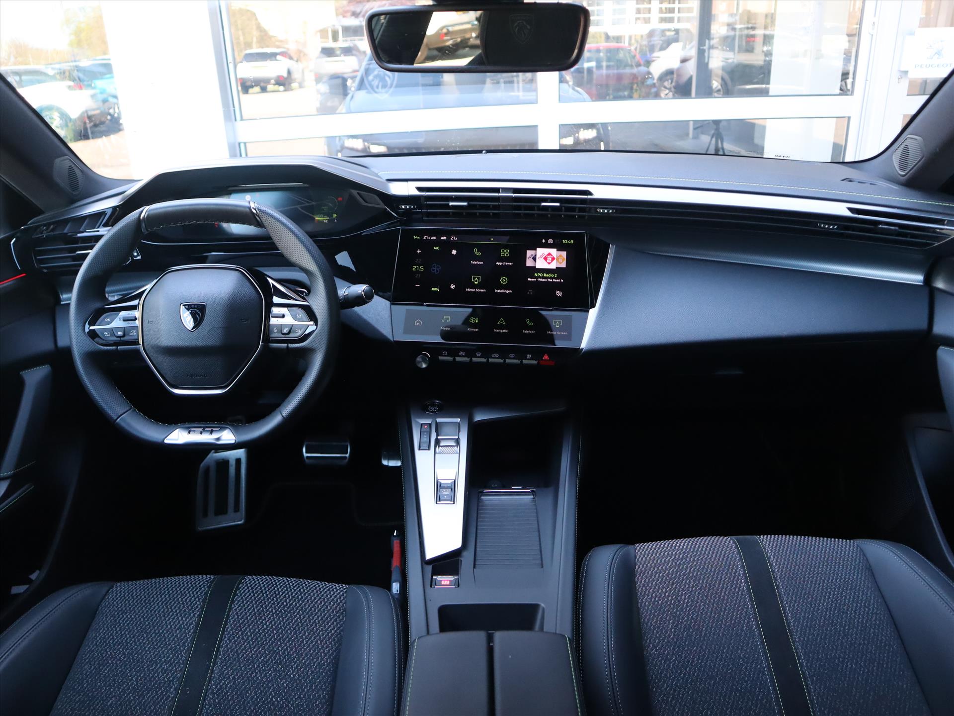 Peugeot 408 GT Hybrid 145pk e-DCS6 Automaat, Rijklaarprijs, Navigatie 360 graden Camera Adaptieve cruise control Elekrtische kofferklep - Afbeelding 5