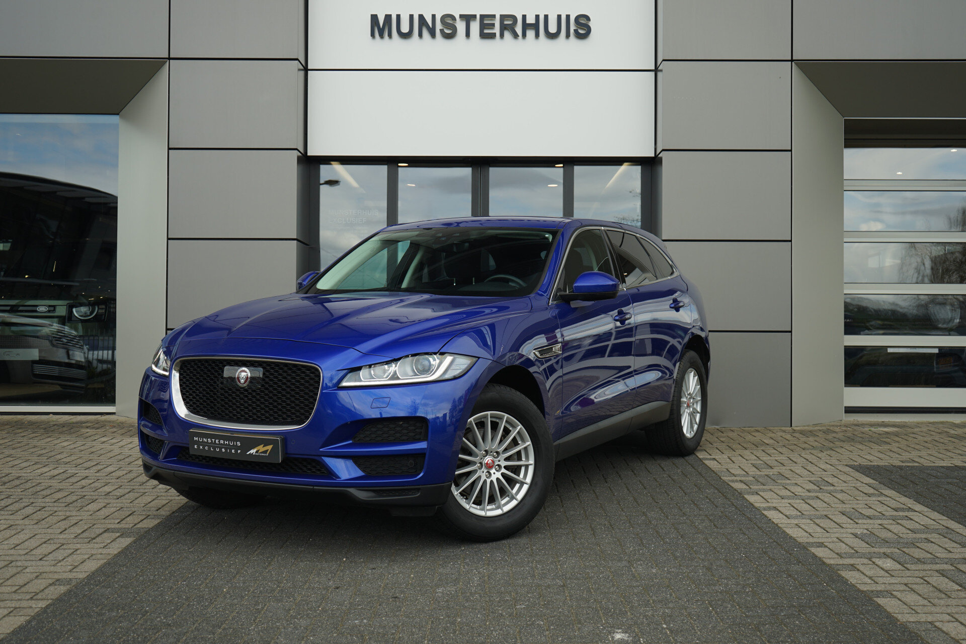 Jaguar F-PACE 2.0t AWD Pure