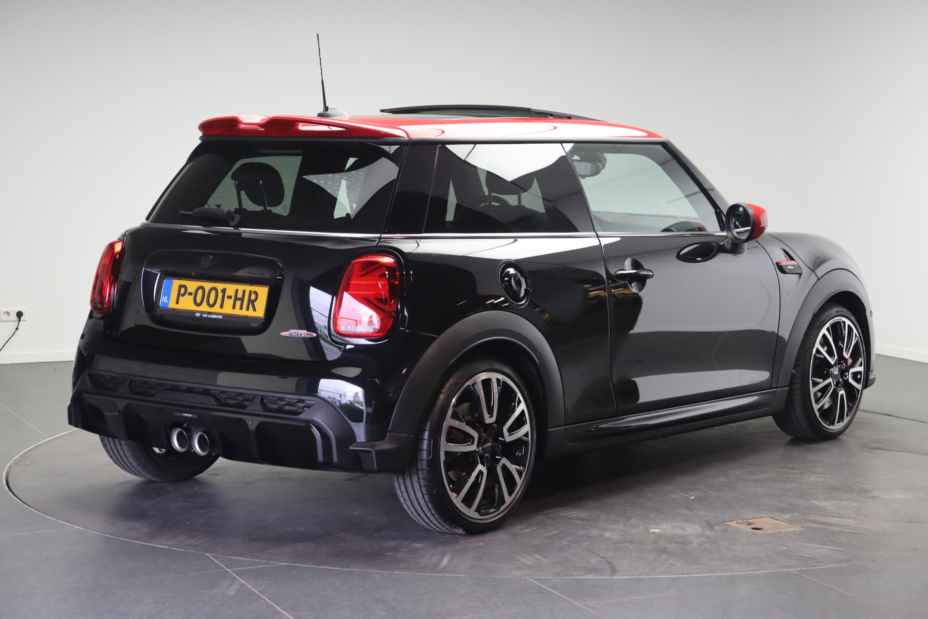 MINI Cooper Hatchback John Works Automaat