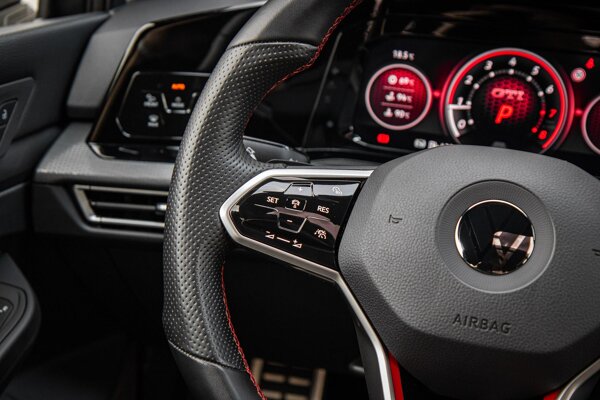 cruise control adaptief met Stop&Go en stuurhulp