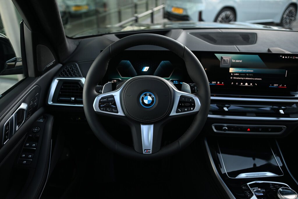 BMW X5 8