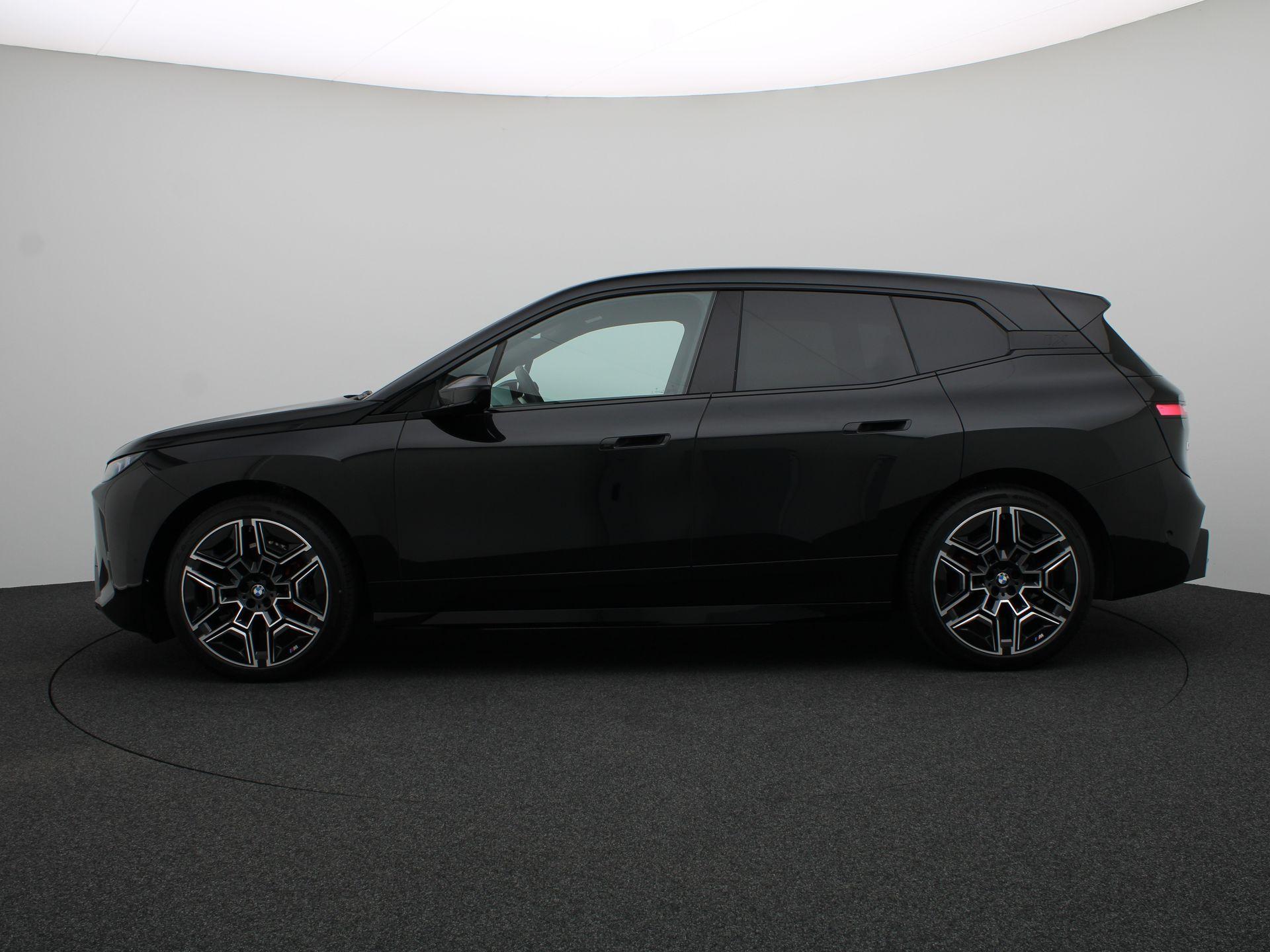 BMW iX xDrive60 112 kWh - Afbeelding 4