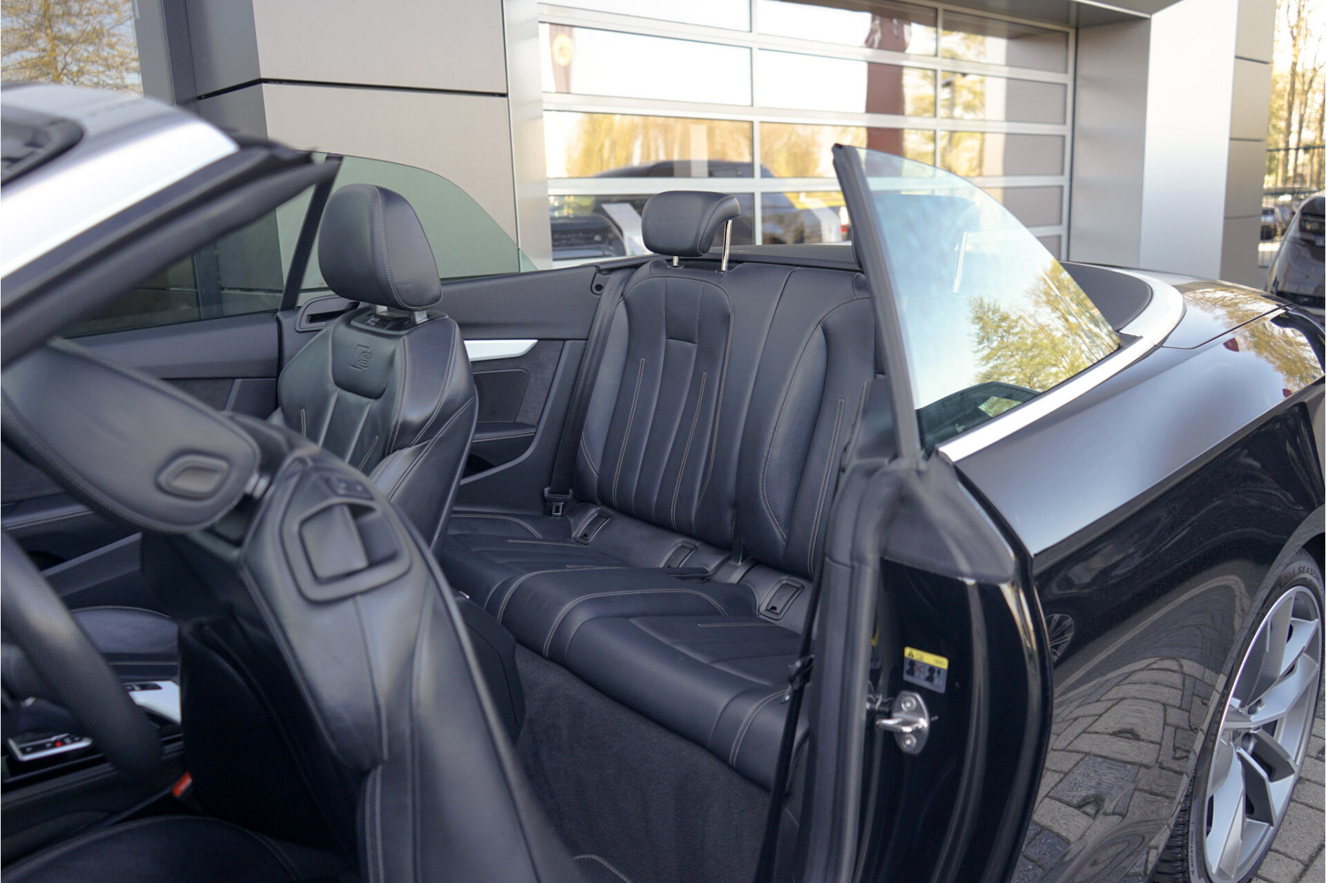 Audi A5 Cabriolet 40 TFSI quattro S edition - Afbeelding 4