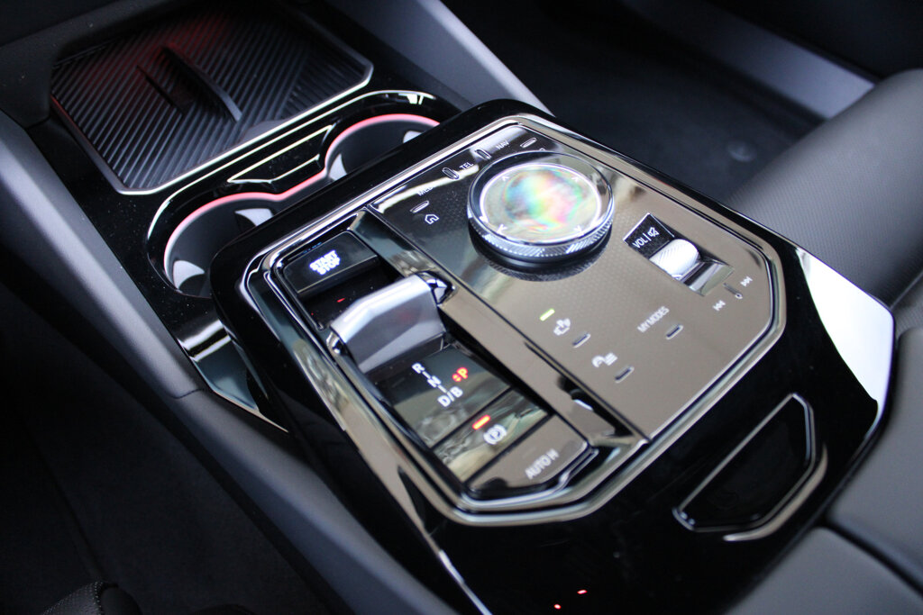 BMW i5 13