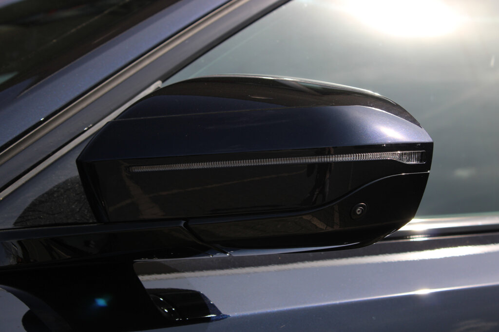 BMW i5 23