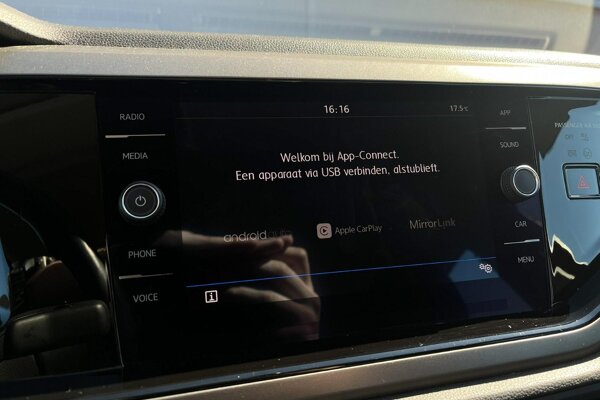 Apple Carplay/Android Auto