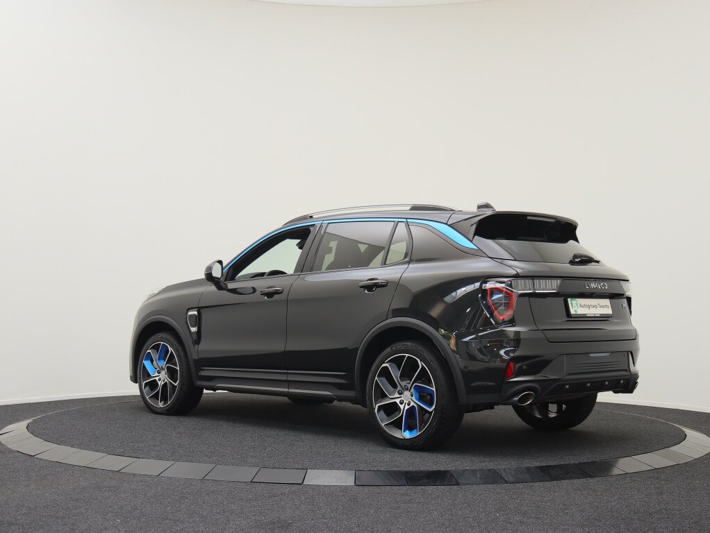 Lynk & Co 01