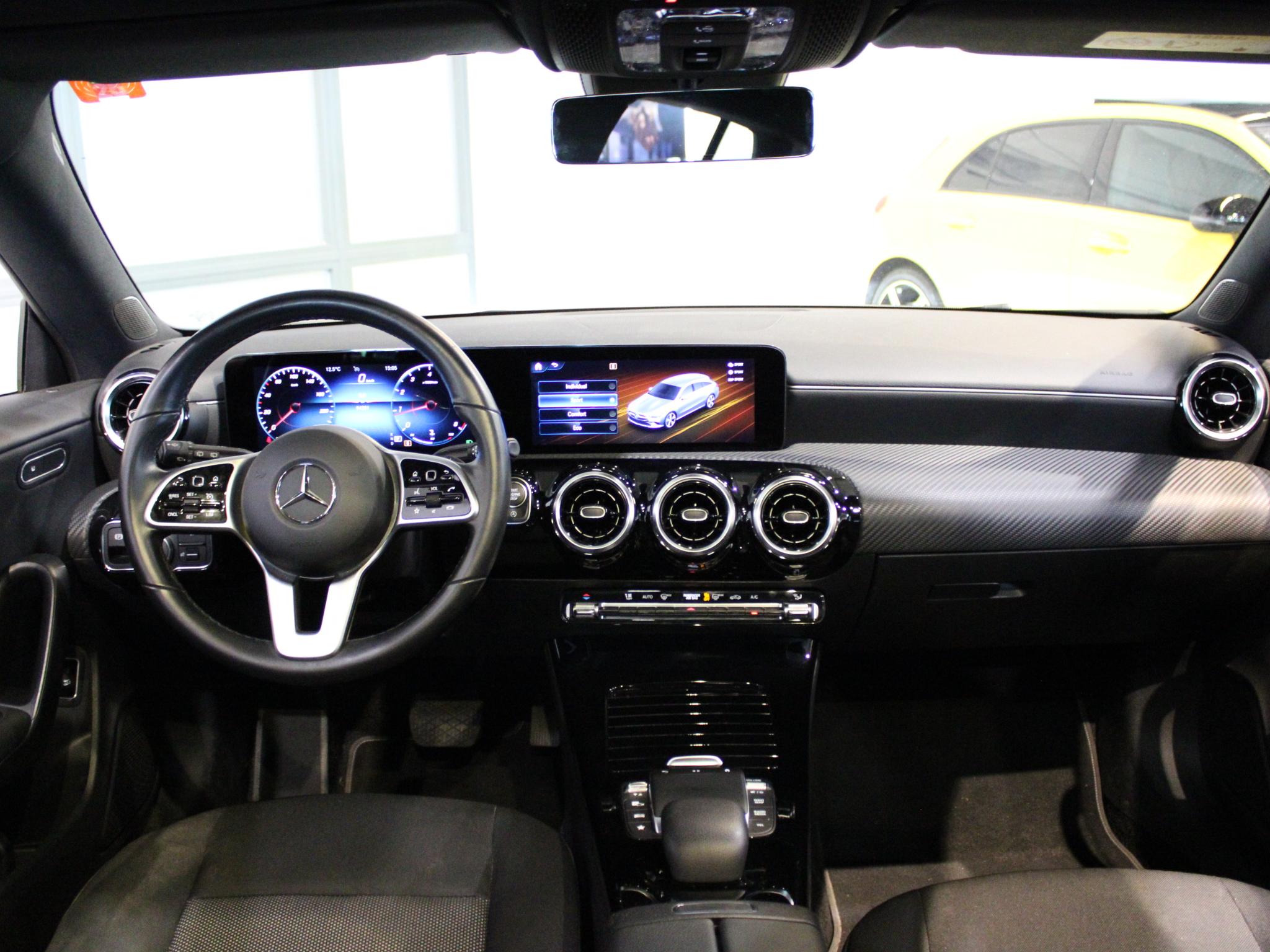 Mercedes-Benz CLA Shooting Brake 180 Business Solution - Afbeelding 3