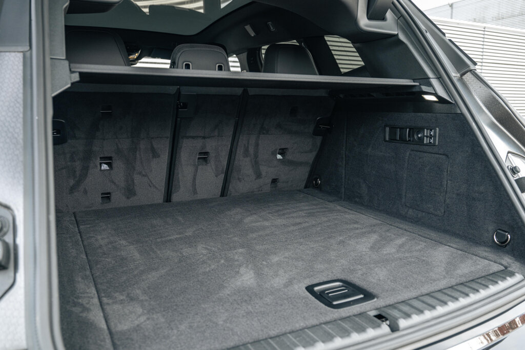 BMW iX 38