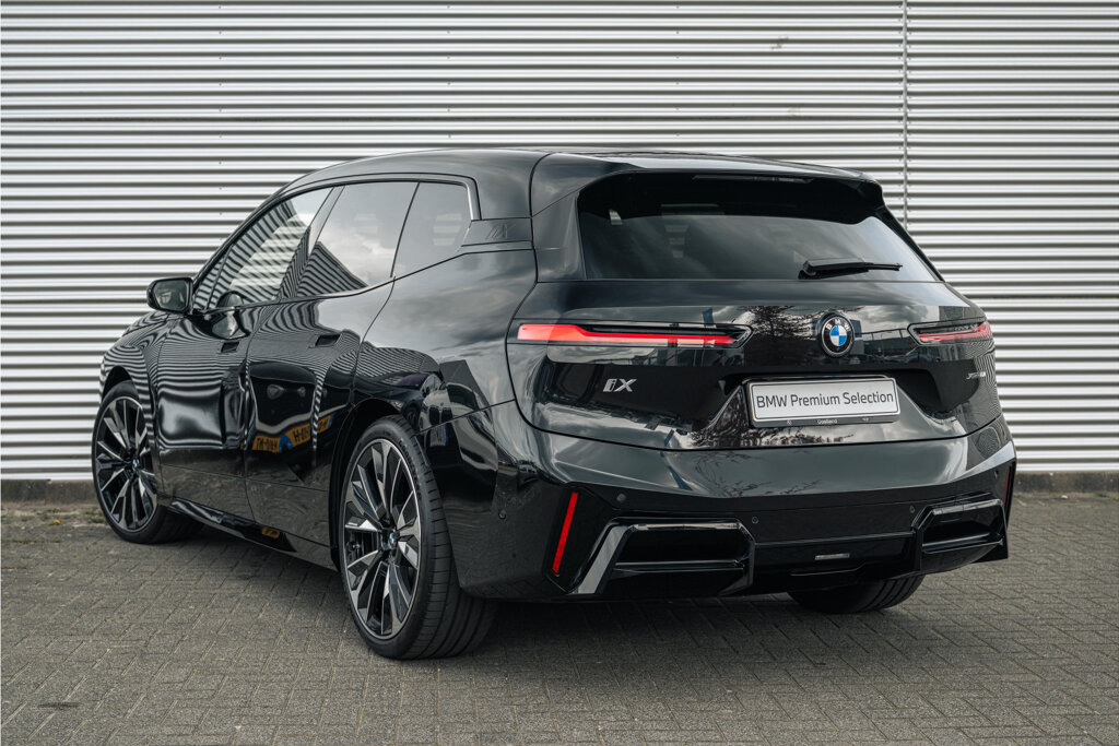 BMW iX 41