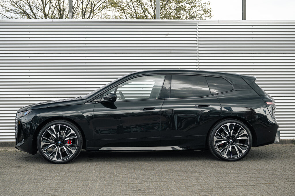 BMW iX 42