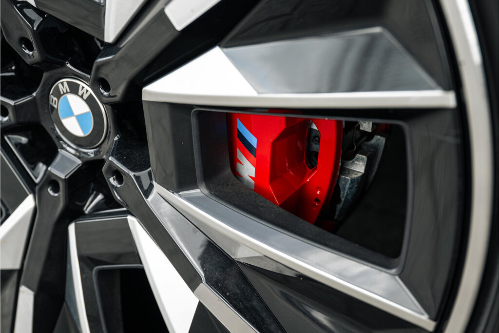 BMW iX 44