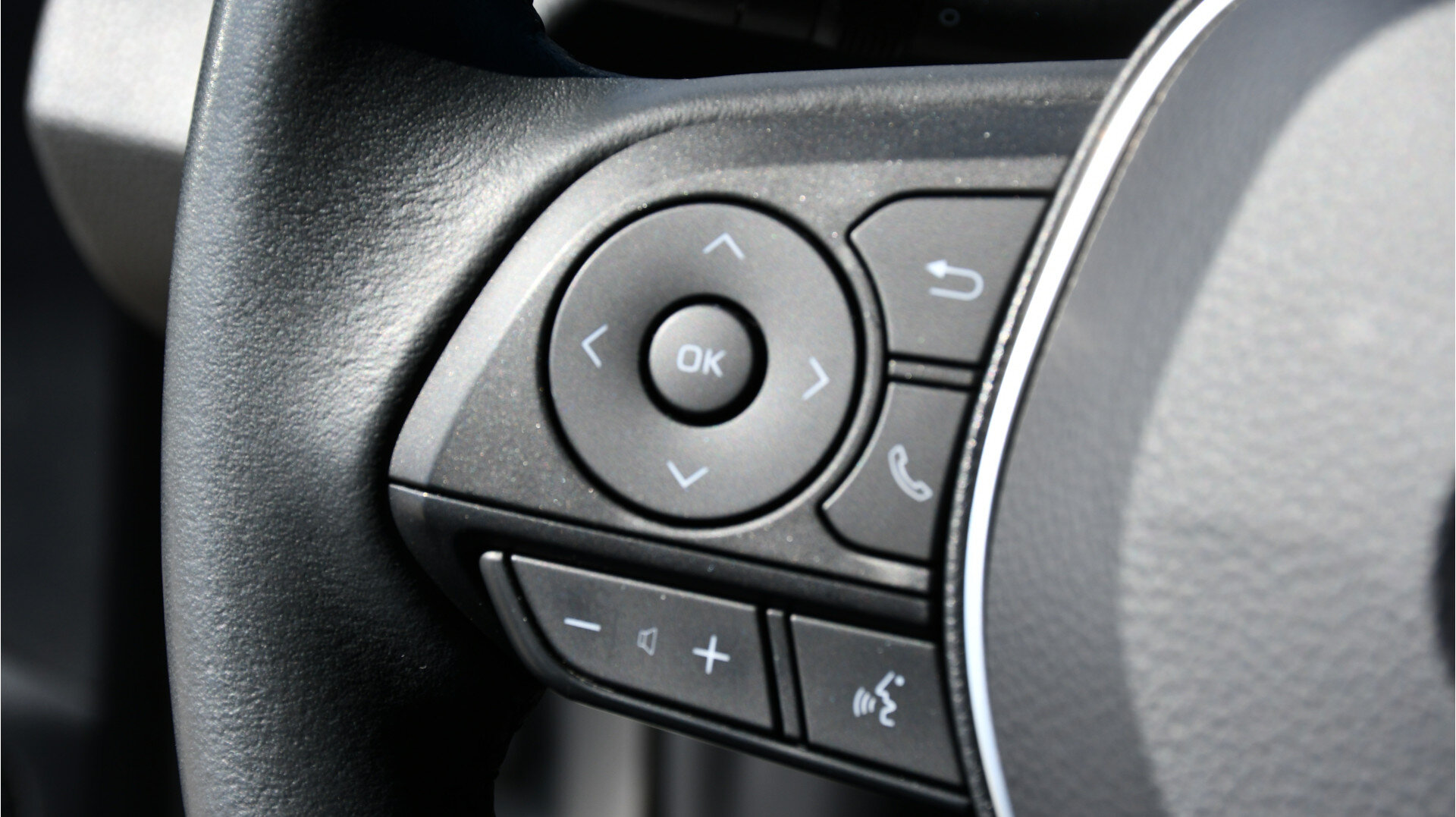 Toyota Corolla Touring Sports 1.8 Hybrid First Edition Automaat 140pk - Afbeelding 2