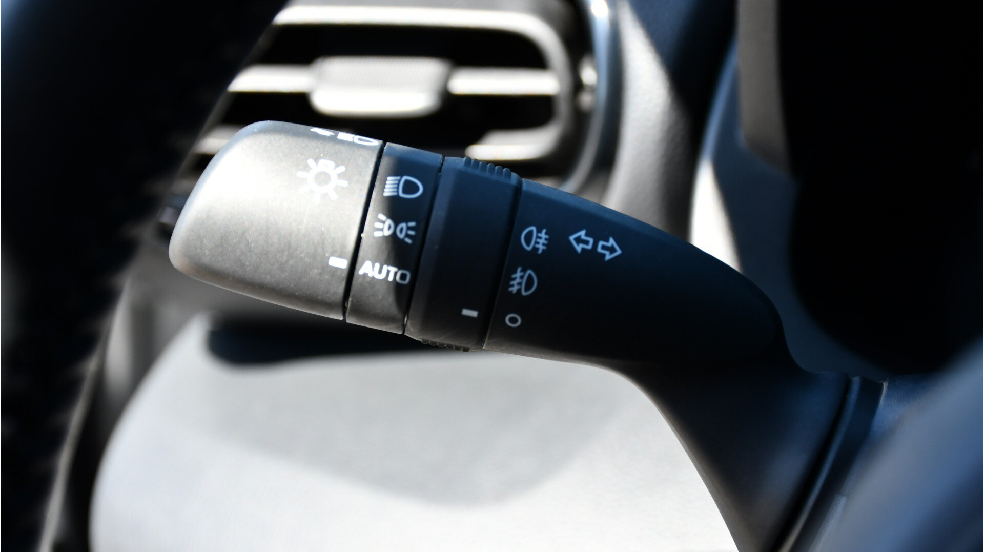 Toyota Yaris Cross 1.5 Hybrid 115 First Edition Limited Automaat 116pk - Afbeelding 3