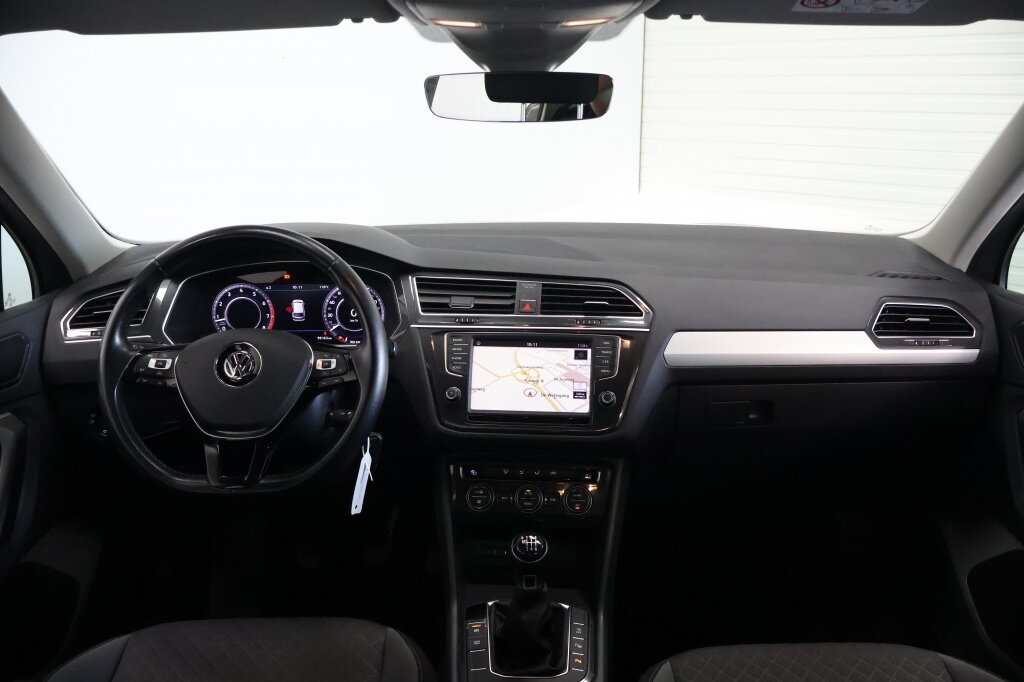 Volkswagen Tiguan 1.4 TSI Connected Series | Trekhaak | LED | Carplay | Navigatie - Afbeelding 2