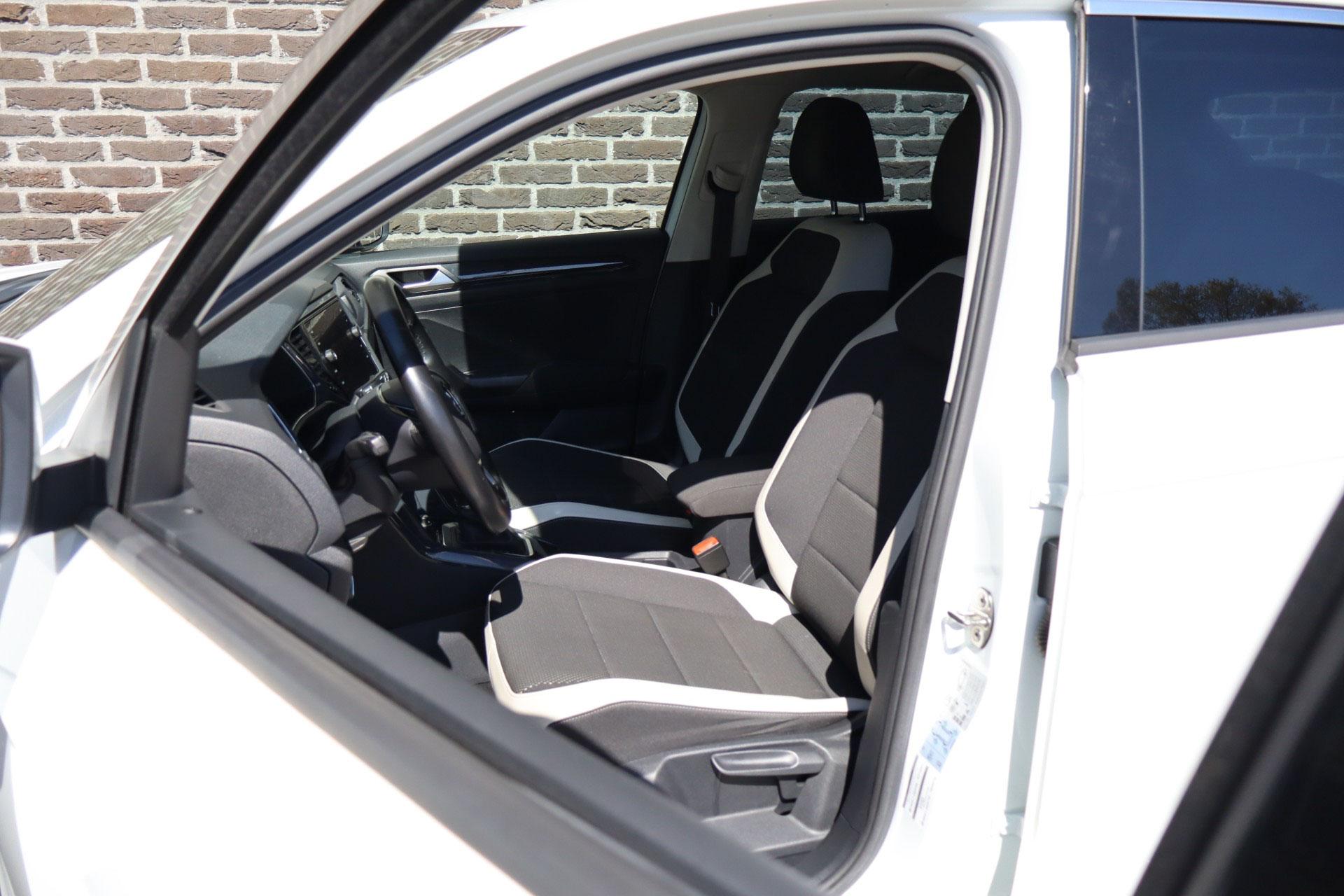 Volkswagen T-Roc 1.5 TSI 150pk DSG Sport - Afbeelding 4