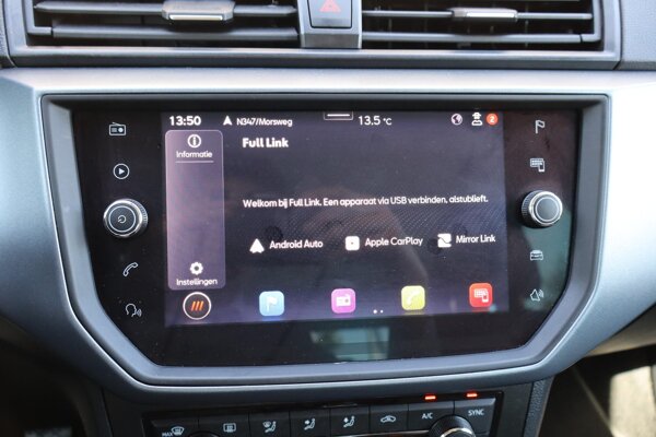 Apple Carplay/Android Auto