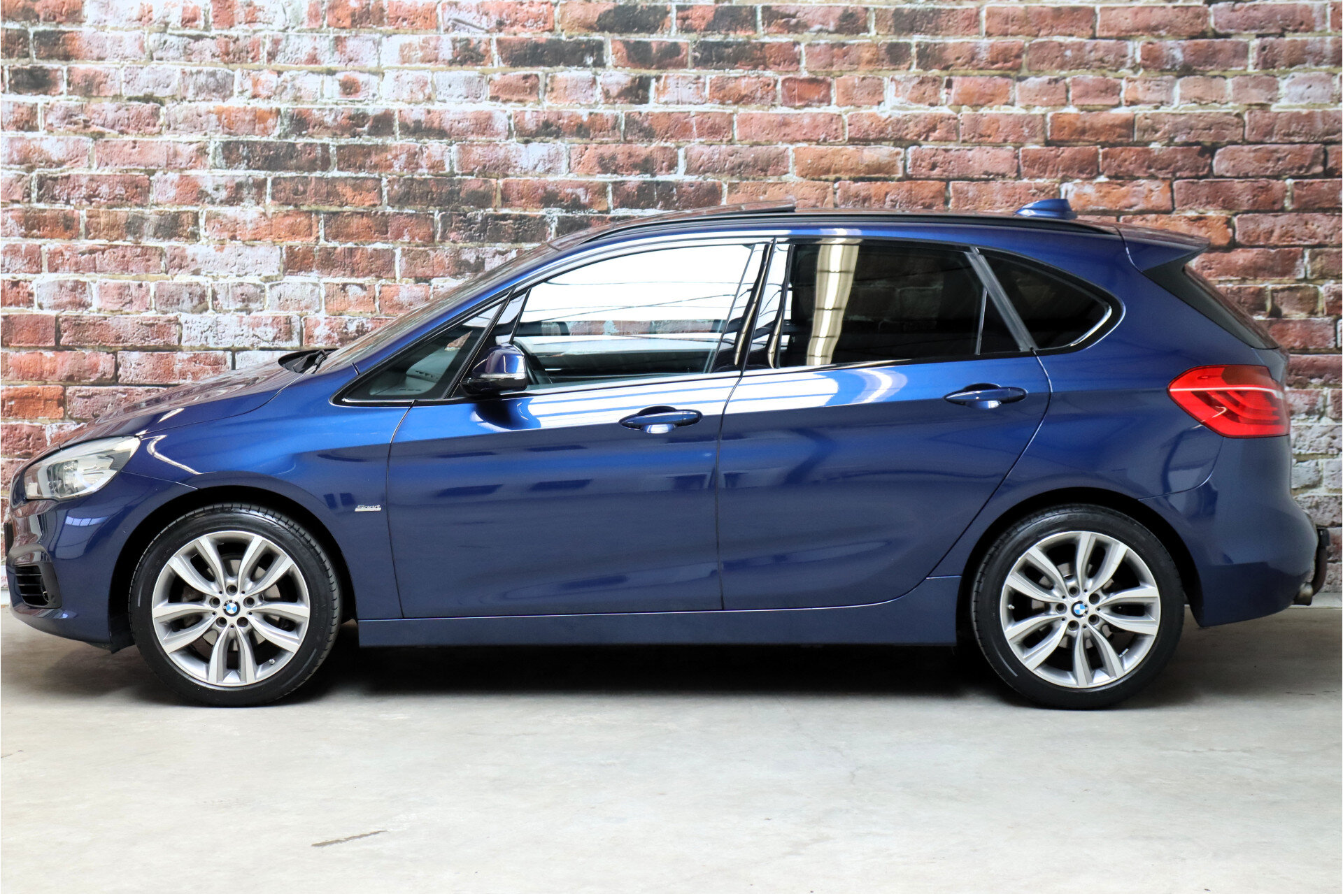 BMW 2 Serie Active Tourer 218i Executive Sport Line Automaat - Afbeelding 3