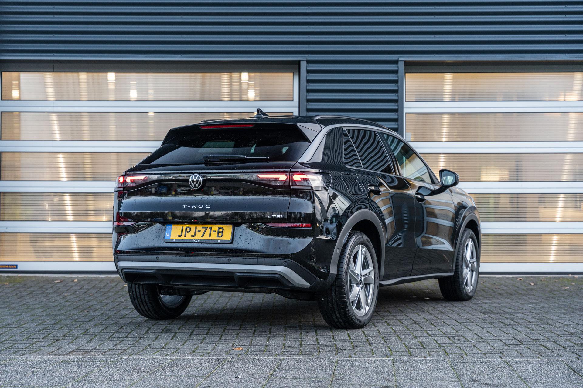 Volkswagen T-Roc 1.5 eTsi 115pk DSG Life First Edition - Afbeelding 2