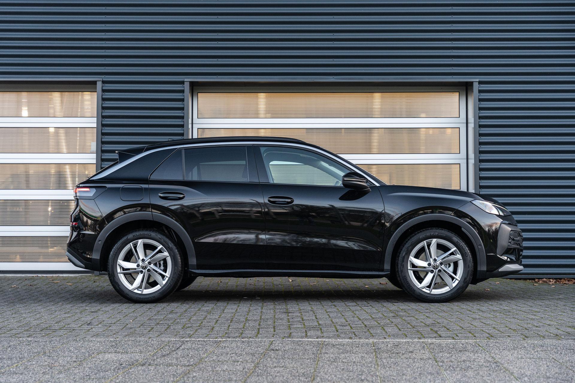Volkswagen T-Roc 1.5 eTsi 115pk DSG Life First Edition - Afbeelding 3