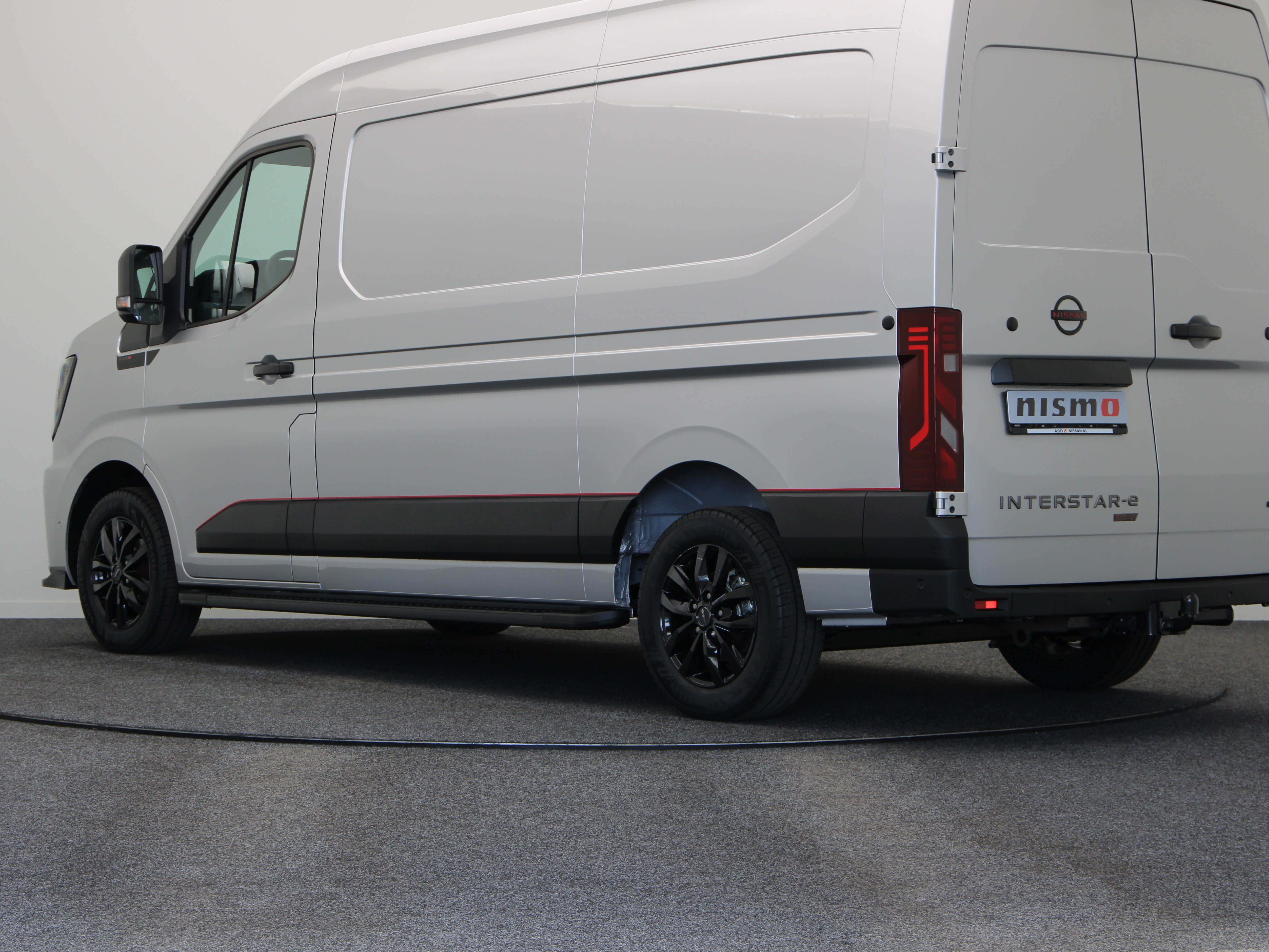 Nissan Interstar Interstar-e Gesloten Bestel L2H2 3.5T 87 kWh 141 1AT Limited + Trekhaak - Afbeelding 3