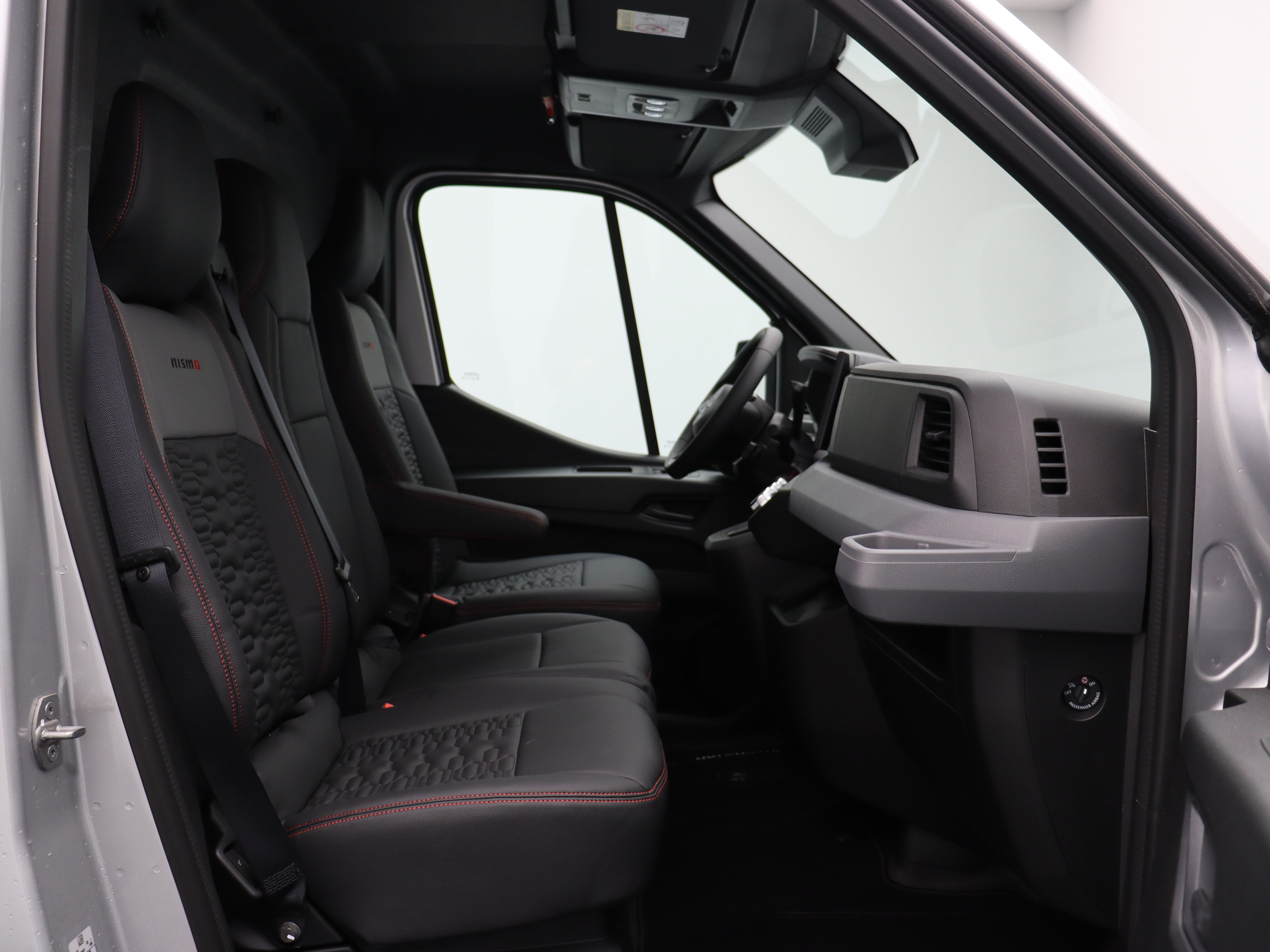 Nissan Interstar Interstar-e Gesloten Bestel L2H2 3.5T 87 kWh 141 1AT Limited + Trekhaak - Afbeelding 5