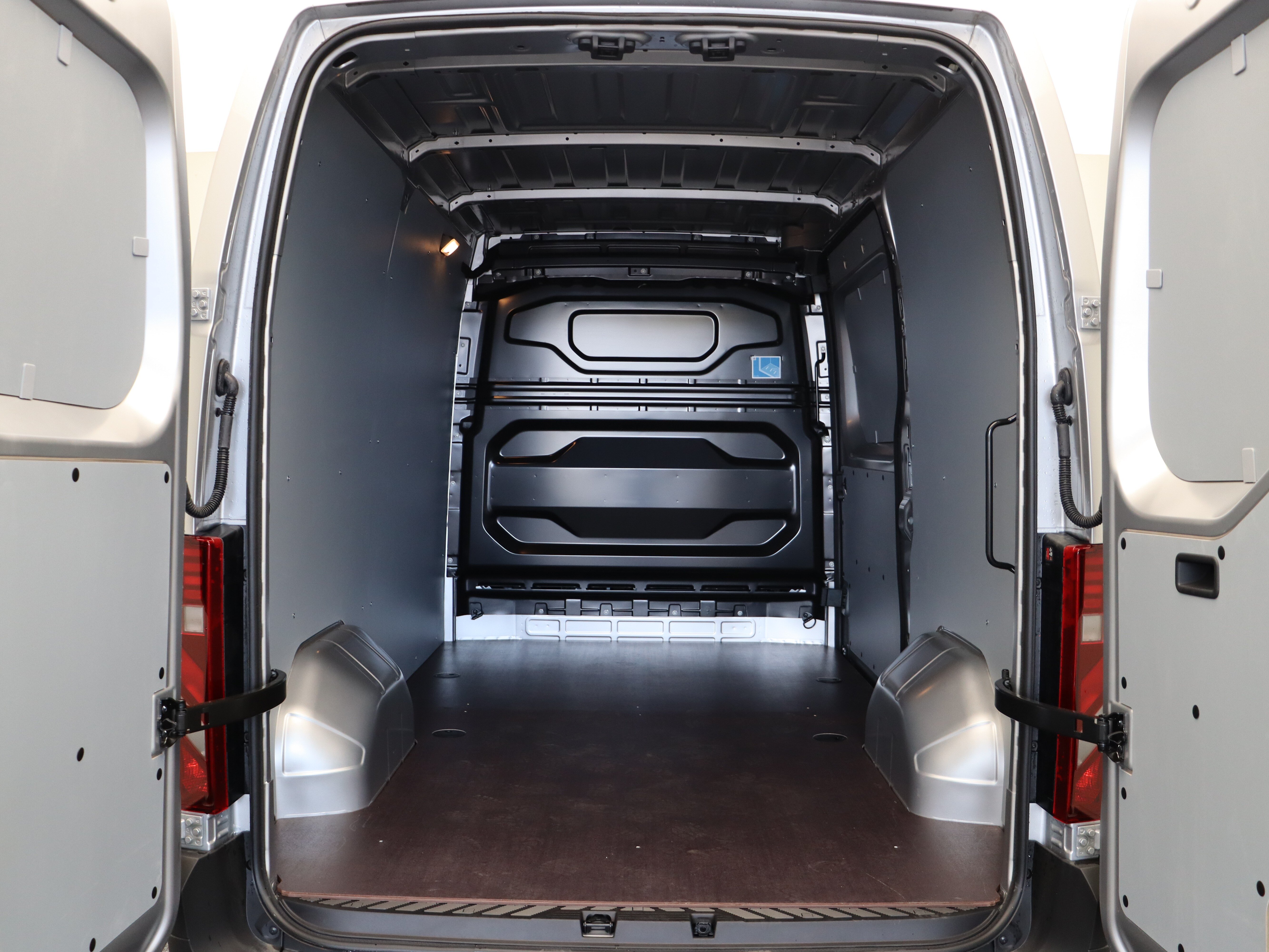 Nissan Interstar Interstar-e Gesloten Bestel L2H2 3.5T 87 kWh 141 1AT Limited + Trekhaak - Afbeelding 6
