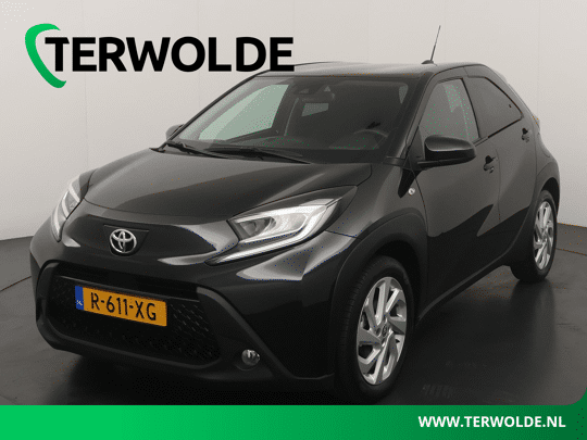 Toyota Aygo X 1.0 VVT-i MT first