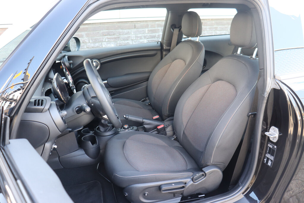 MINI Cooper 4