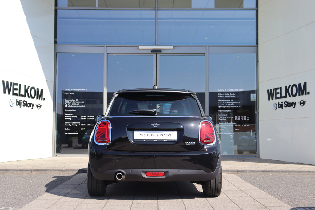MINI Cooper 9