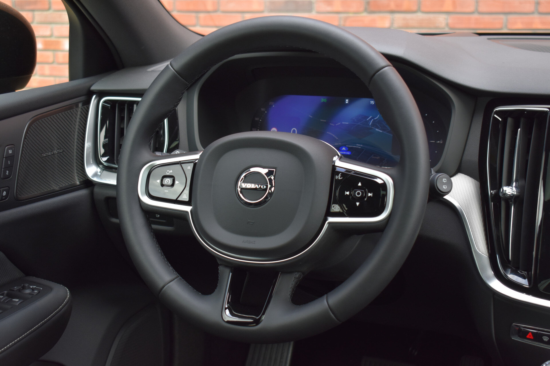 Volvo V60 T8 455PK Plug-in hybrid AWD Plus Dark - Afbeelding 3