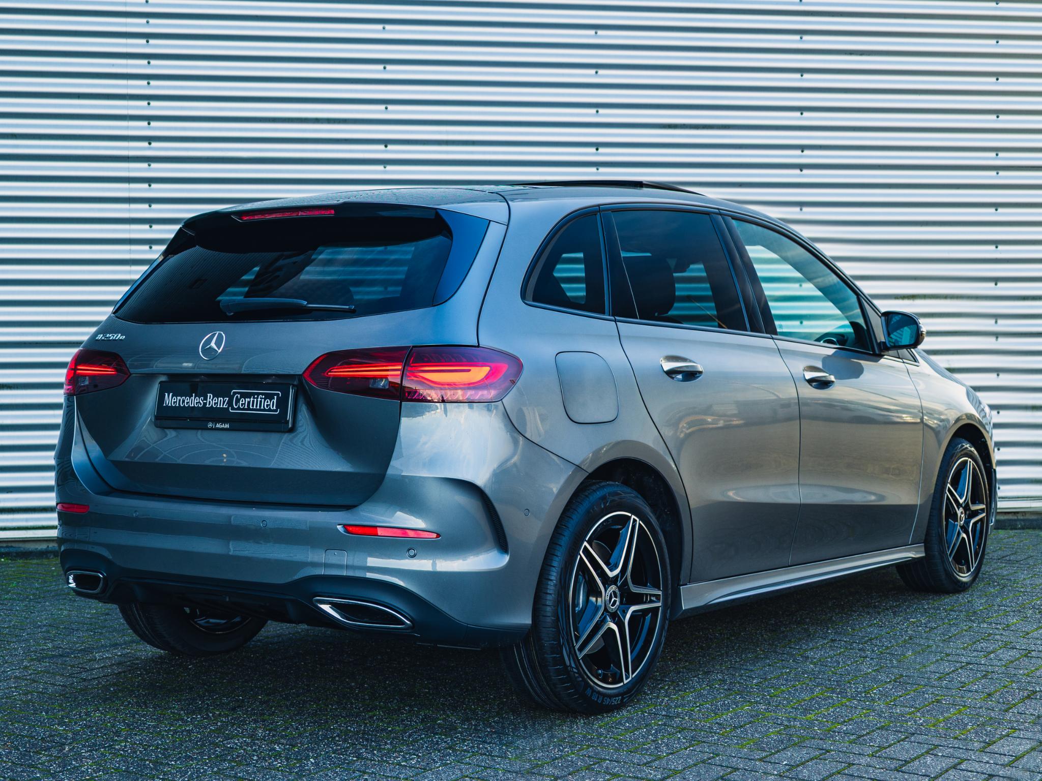 Mercedes-Benz B-Klasse 250 e Business Solution AMG - Afbeelding 2