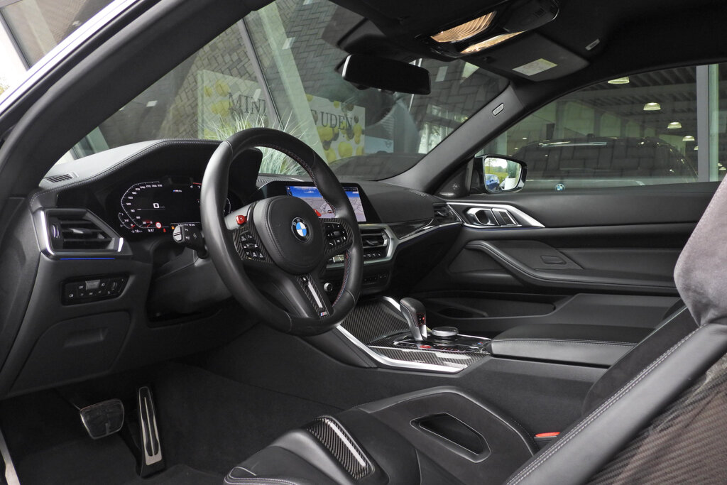 BMW M4 16