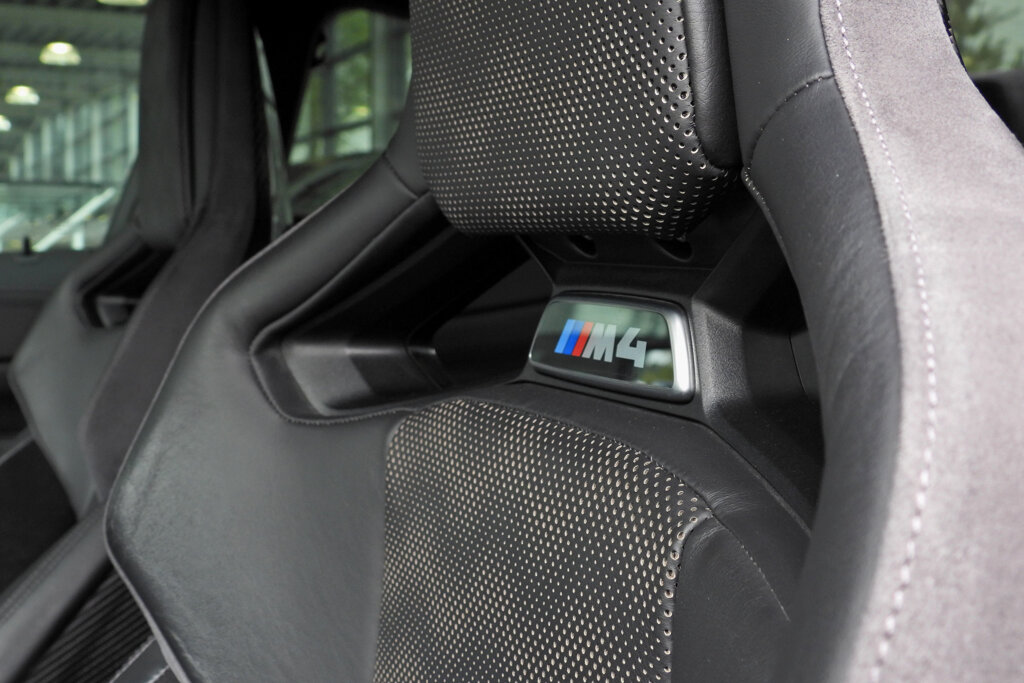 BMW M4 23