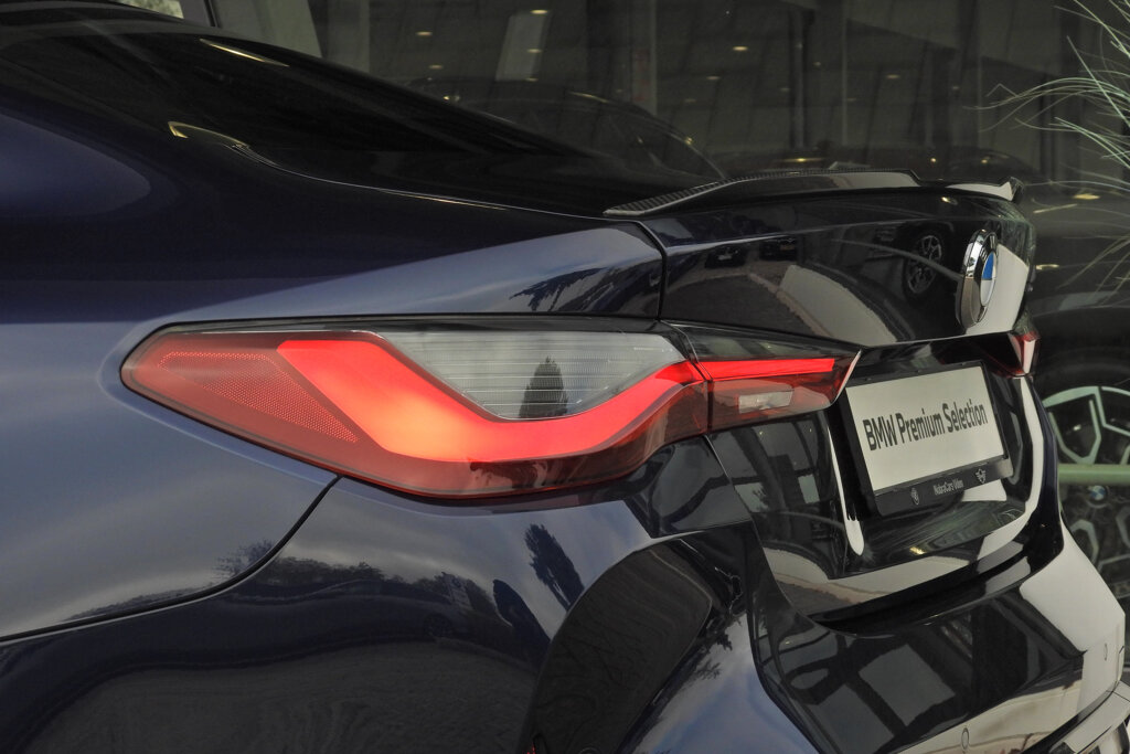 BMW M4 30