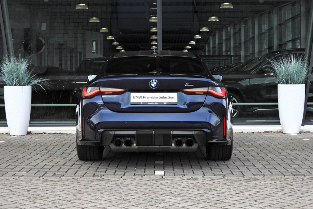 BMW M4 32