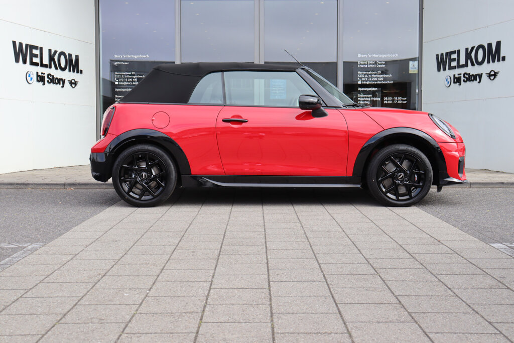MINI Cooper Cabrio 4