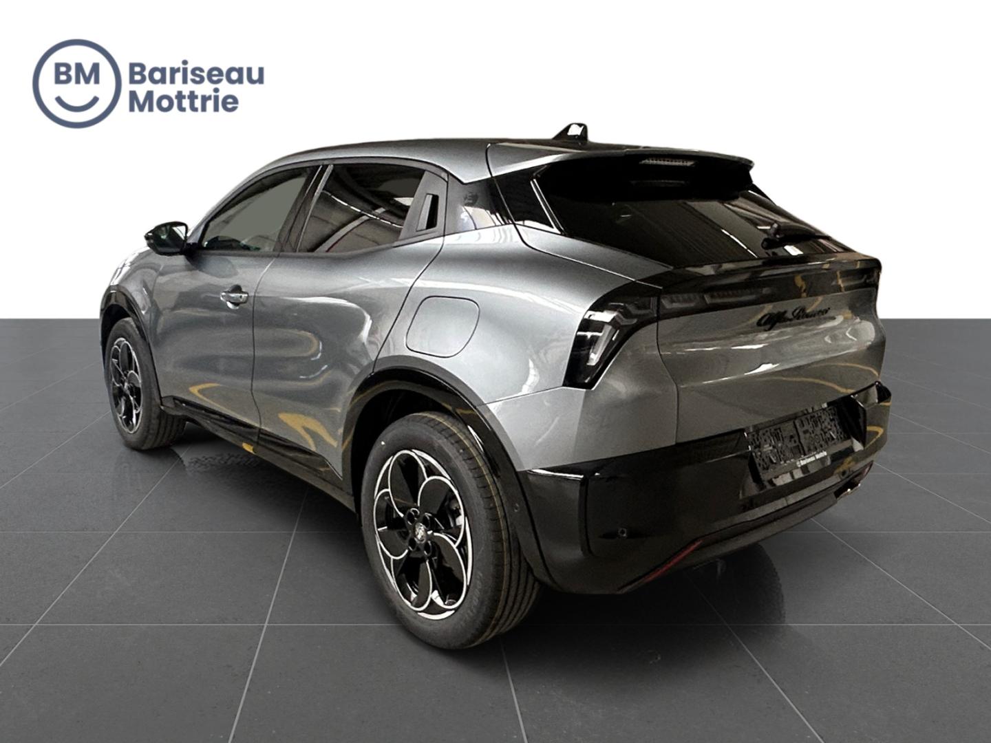 Alfa Romeo Junior IBRIDA 626 tI 1.2 hYBRID 145 Edct6 - Image 4