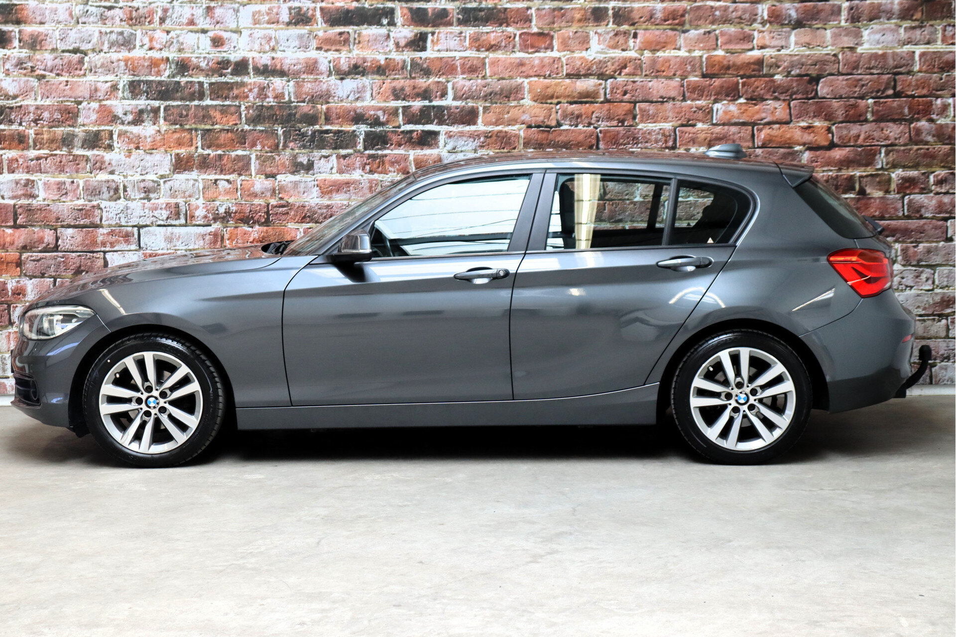 BMW 1 Serie 118i Executive Sport Line Automaat 5 deurs - Afbeelding 3