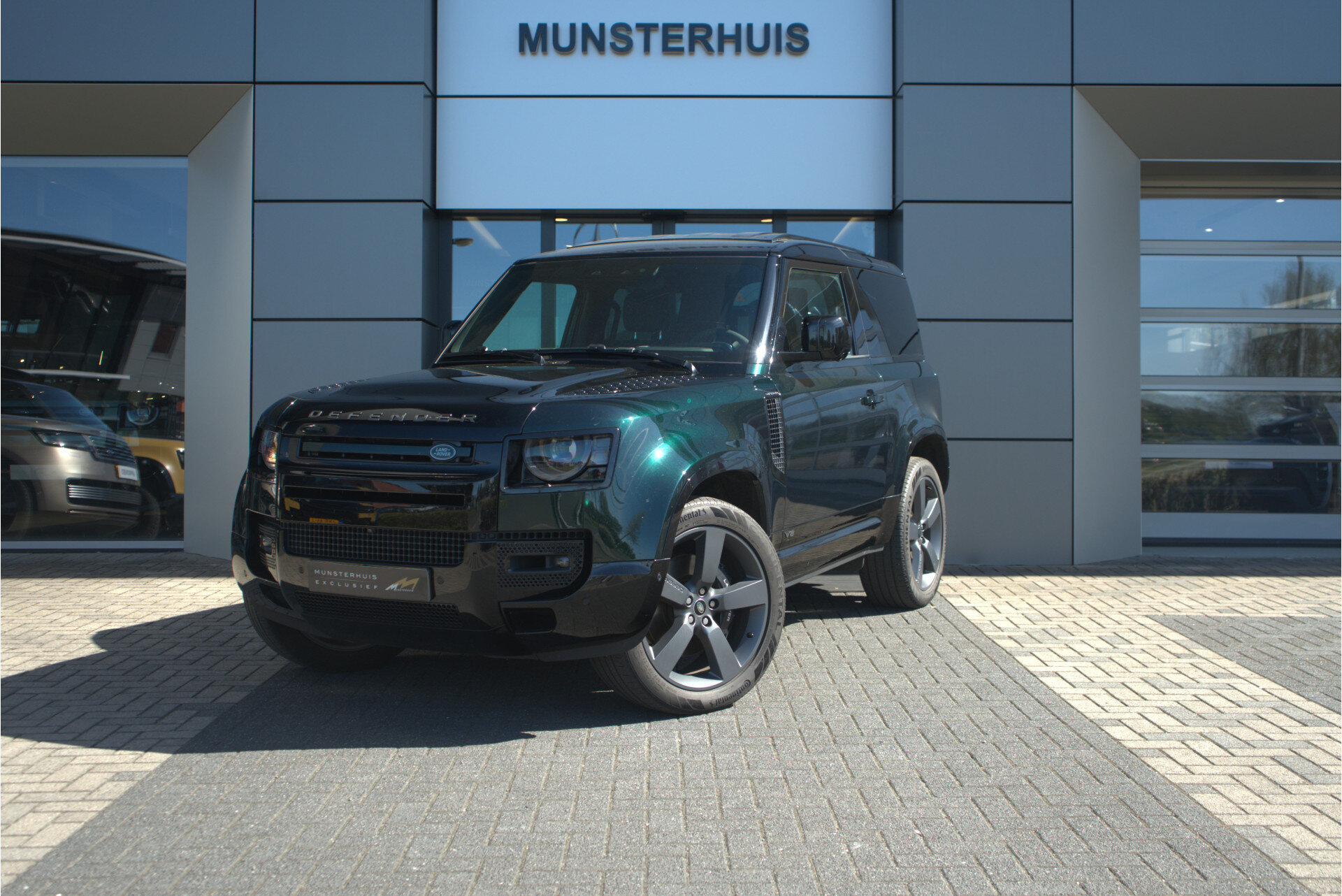 Land Rover Defender 5.0 P525 90 V8