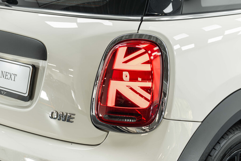 MINI One 33