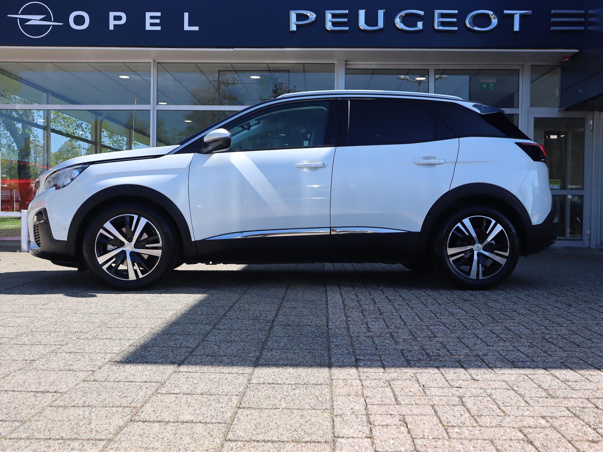 Peugeot 3008 SUV Allure PureTech 130pk S&S EAT6 automaat, Rijklaarprijs, Elektrisch verstelbare comfortstoel Camera Trekhaak - Afbeelding 2