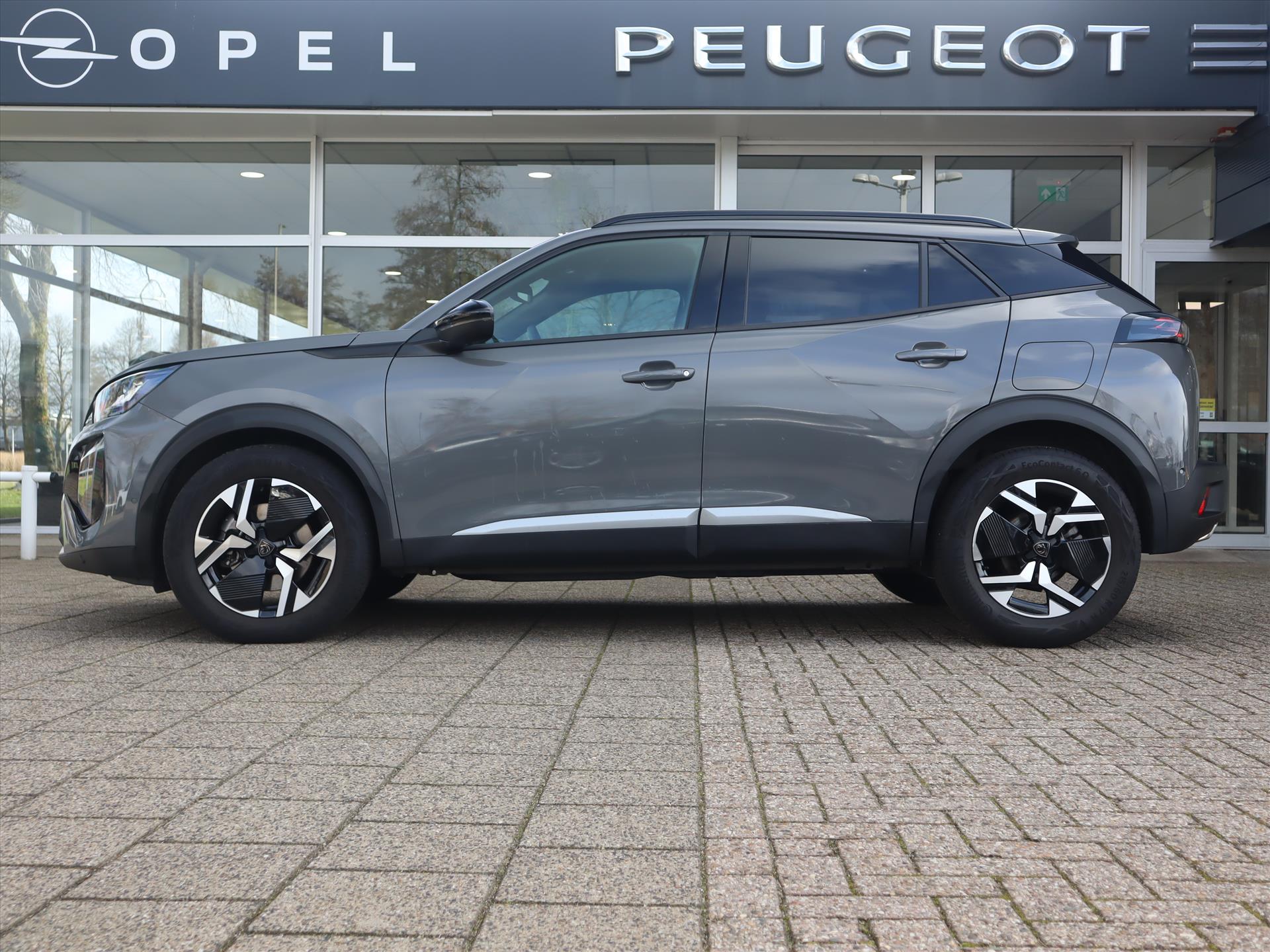 Peugeot 2008 SUV Allure Mild Hybride 145PK e-DCS6 Automaat, Rijklaarprijs, Navigatie 360° Camera Adaptieve Cruise Control DAB+ LED - Afbeelding 2